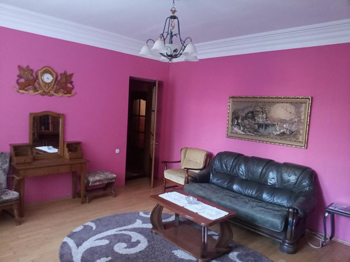 Knaus Apartments Chernivtsi Luaran gambar