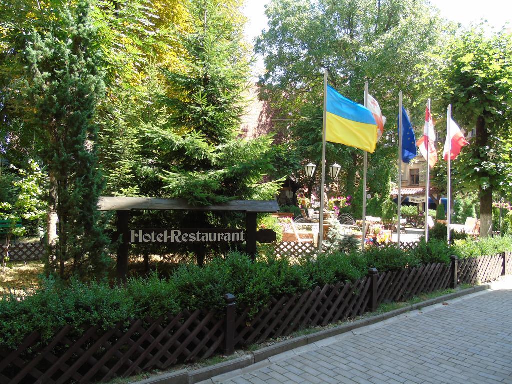 Knaus Apartments Chernivtsi Luaran gambar