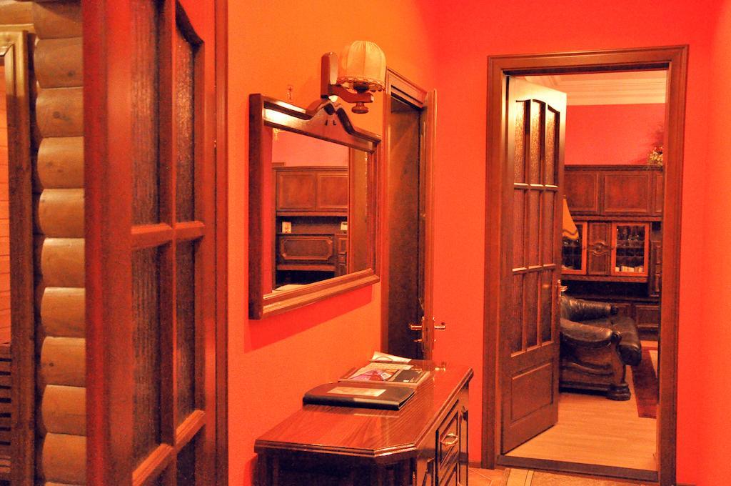 Knaus Apartments Chernivtsi Luaran gambar