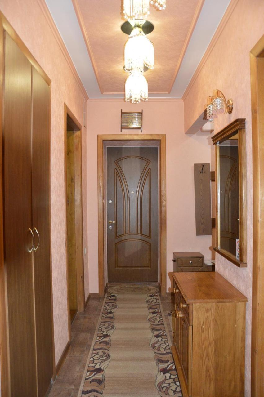 Knaus Apartments Chernivtsi Luaran gambar