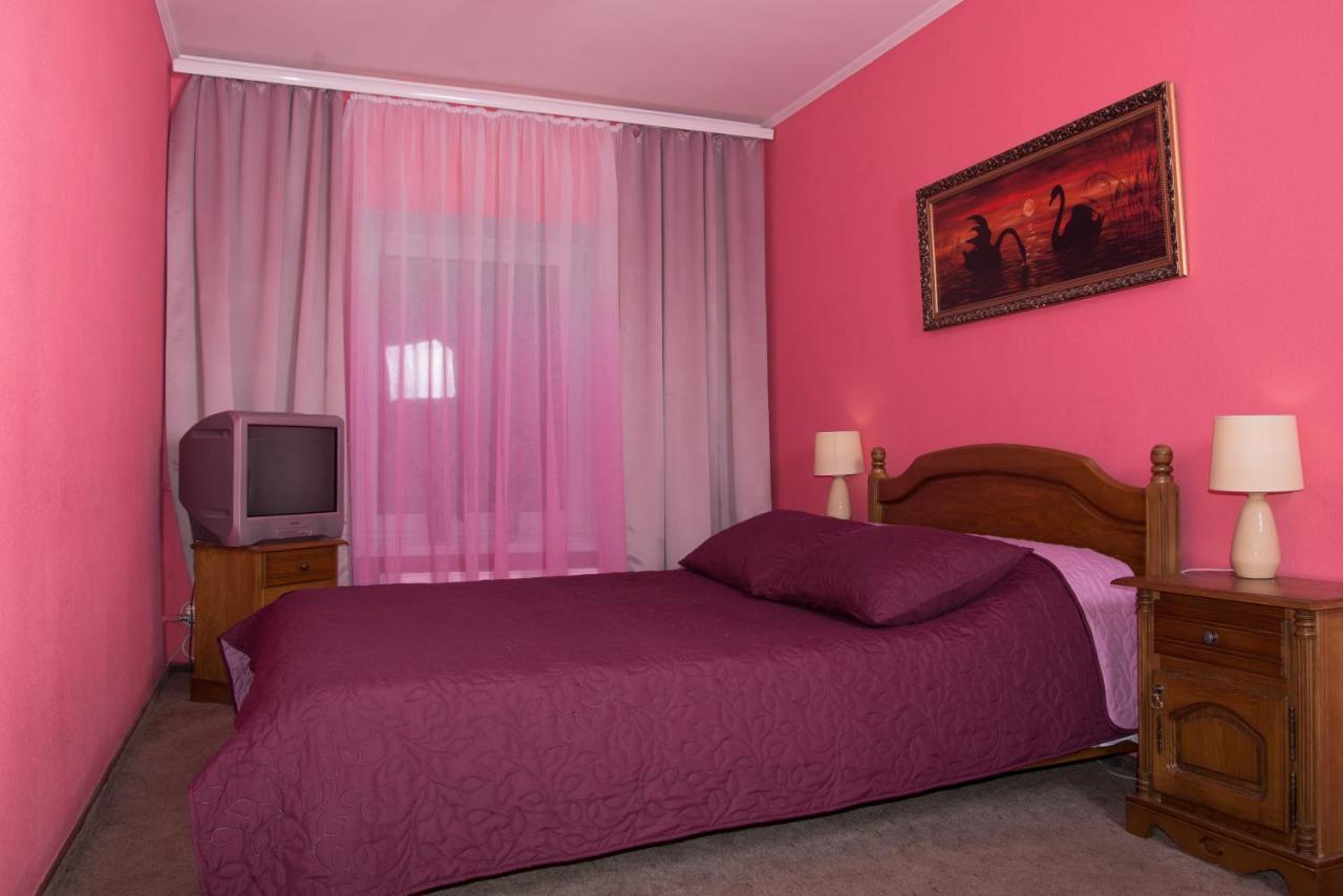 Knaus Apartments Chernivtsi Luaran gambar